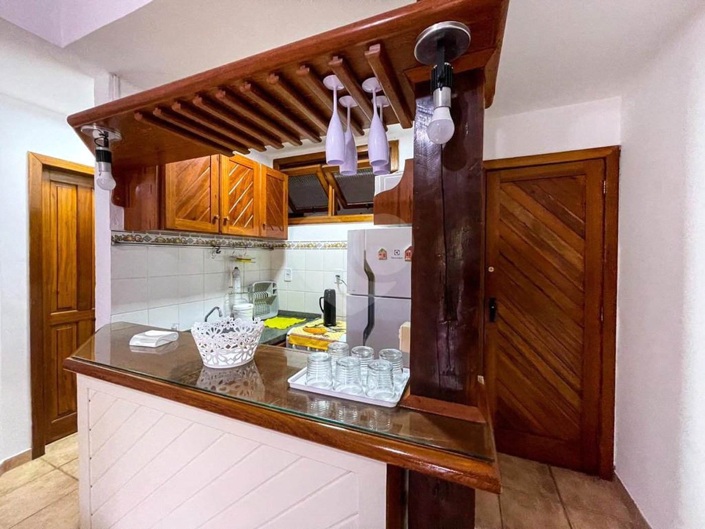 Apartamento à venda com 1 quarto em Taperapuan, Porto Seguro, BA