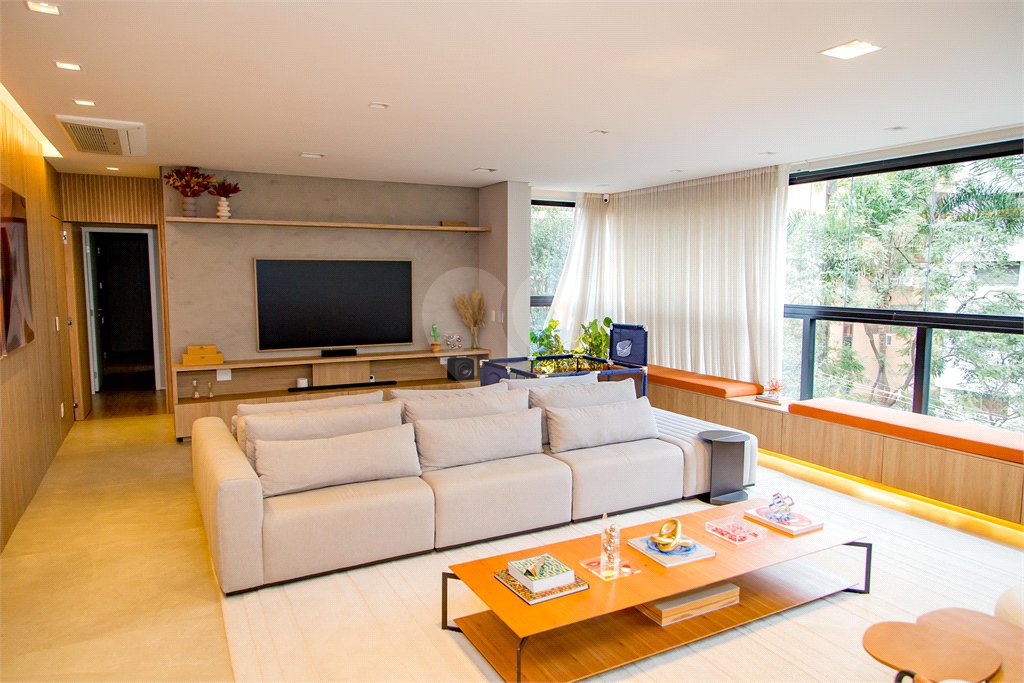 Apartamento à venda com 3 suítes em Jardim Paulista, São Paulo, SP