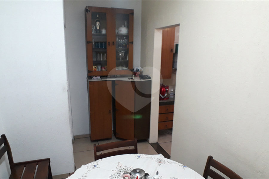 Casa Térrea à venda com 5 quartos, sendo 2 suítes,  em Parada Inglesa, São Paulo, SP
