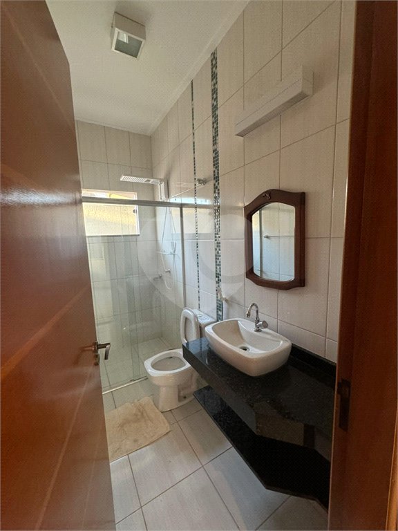 Casa à venda com 3 quartos, sendo 1 suíte, em Ipê, Três Lagoas, MS