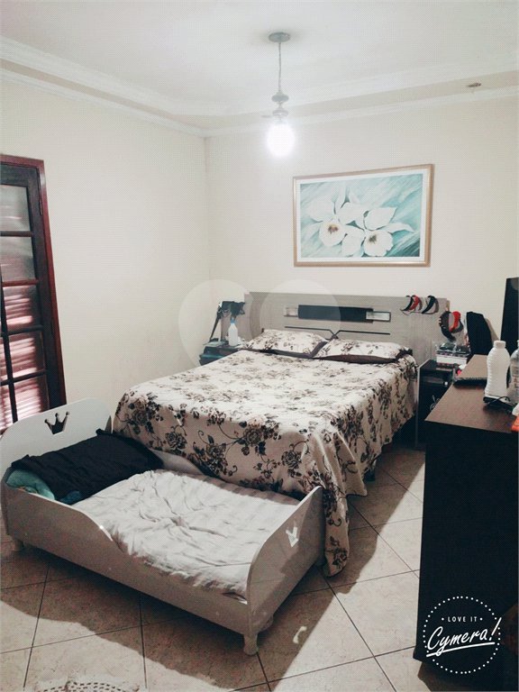 Casa à venda com 6 quartos, sendo 1 suíte,  em Mogi Moderno, Mogi das Cruzes, SP