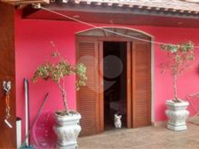 Sobrado à venda com 3 quartos, sendo 1 suíte,  em Horto, São Paulo, SP