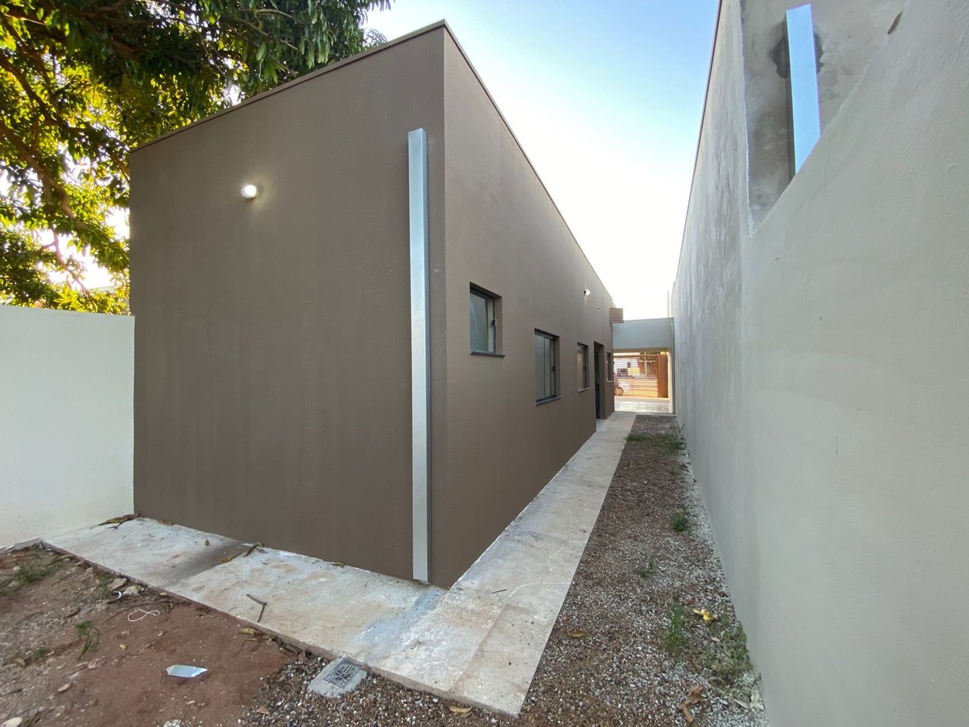 Casa à venda com 2 quartos, sendo 1 suíte,  em Mais Parque, Três Lagoas, MS