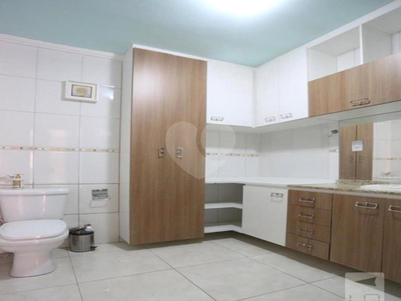 Casa à venda com 2 quartos, sendo 1 suíte,  em Jardim Ivana, São Paulo, SP