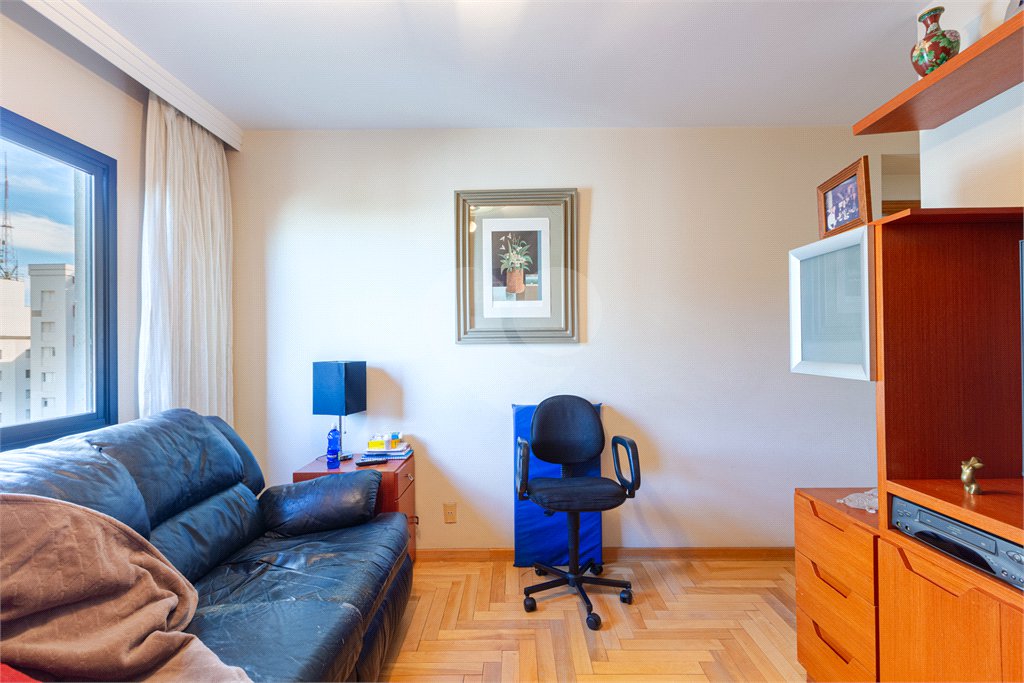 Apartamento à venda com 3 suítes em Alto da Lapa, São Paulo, SP