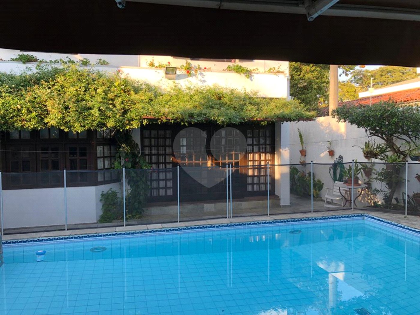 Sobrado à venda com 5 quartos, sendo 3 suítes, em Tremembé, São Paulo, SP