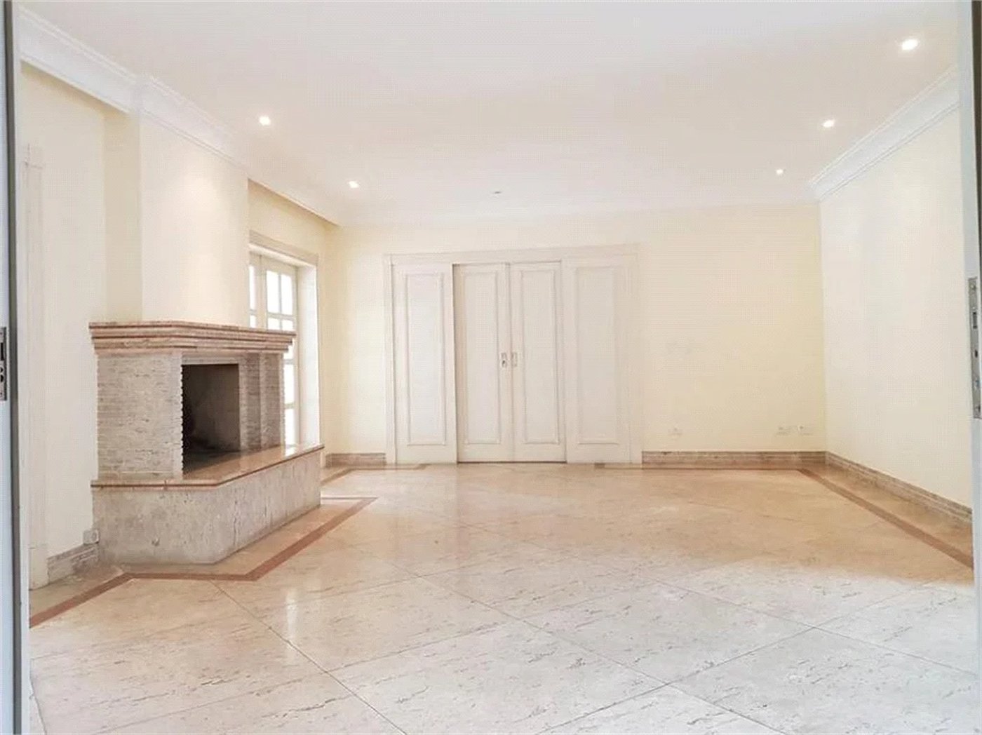 Casa à venda com 4 suítes no condomínio Vilaretto, São Paulo - SP