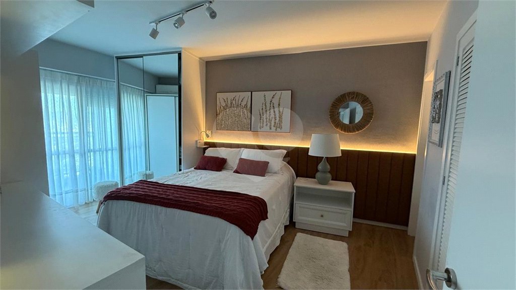 Apartamento à venda com 3 quartos, sendo 1 suíte, em Pitangueiras, Guarujá, SP