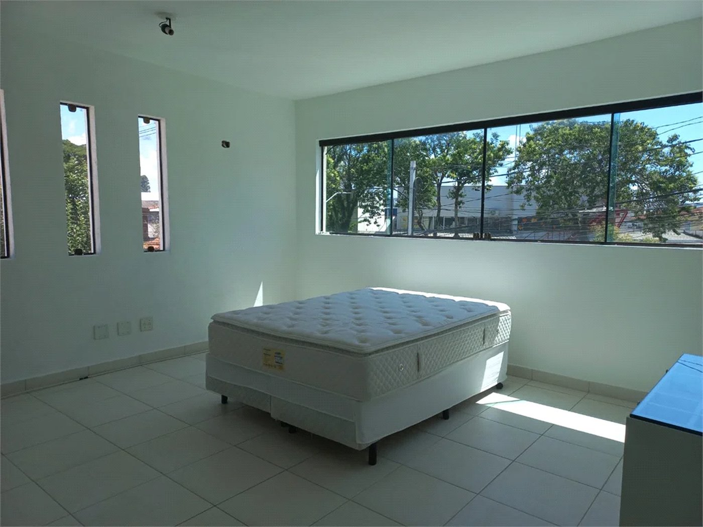 Sobrado à venda com 3 quartos, sendo 1 suíte, em Vila Lageado, São Paulo, SP