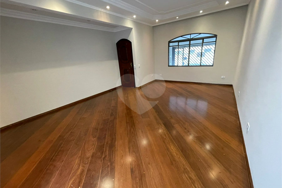 Sobrado à venda com 3 quartos, sendo 2 suítes, em Vila Palmeiras, São Paulo, SP