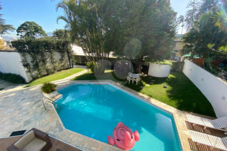 Casa à venda com 4 suítes em Vila Oliveira, Mogi das Cruzes, SP