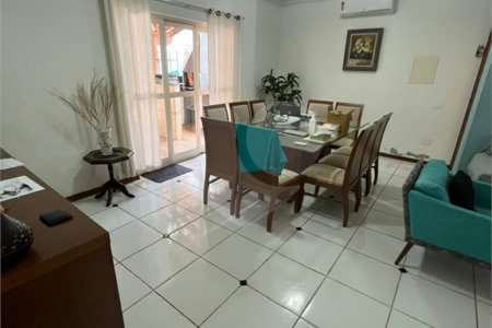 Casa à venda com 4 quartos, sendo 1 suíte, em Vila Santa Maria (vila Xavier), Araraquara, SP