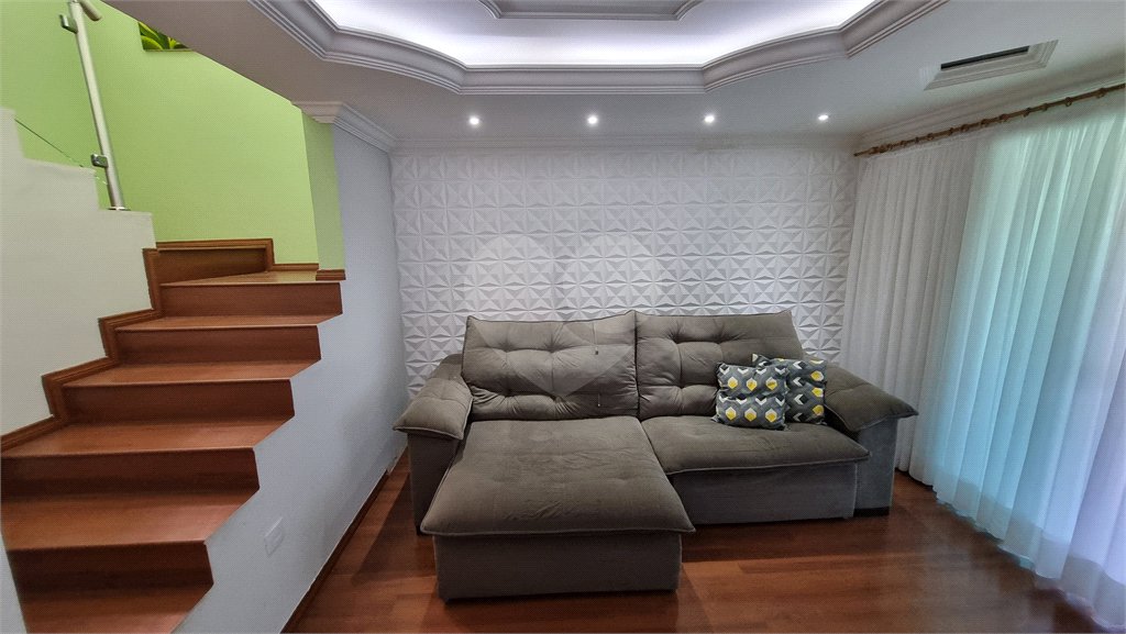 Sobrado à venda com 4 quartos, sendo 1 suíte, em Tremembé, São Paulo, SP