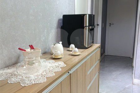 Apartamento à venda com 3 quartos, sendo 1 suíte, em Jardim Flor da Montanha, Guarulhos, SP