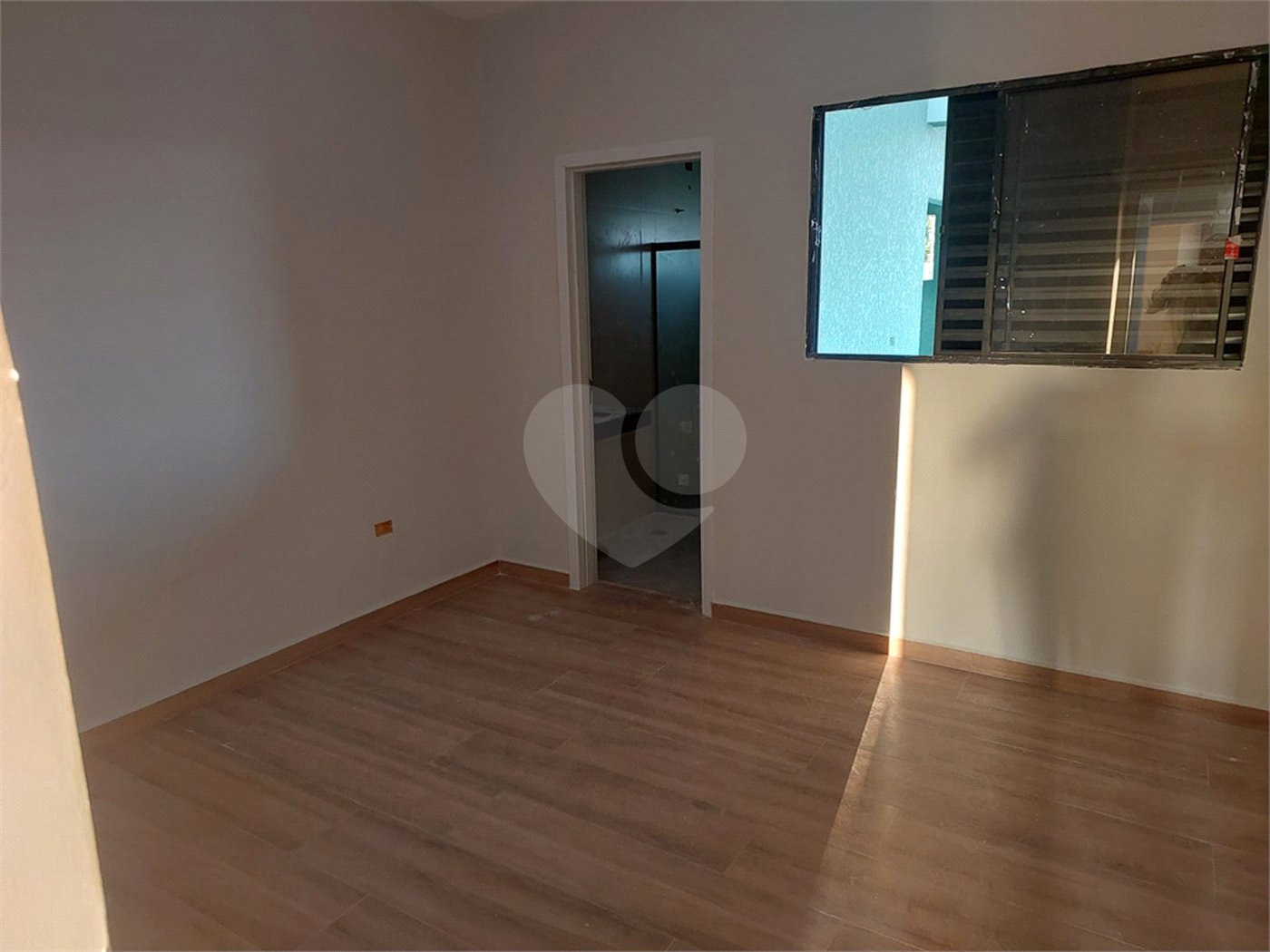Casa Térrea à venda com 3 quartos, sendo 1 suíte, em Residencial Jardins da Catalunha, Atibaia, SP