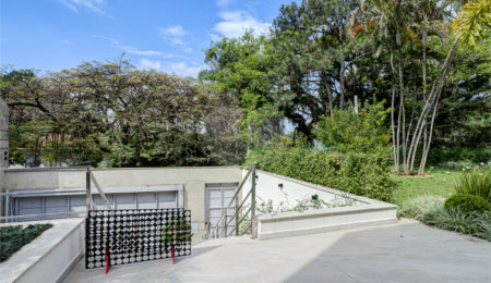 Casa à venda com 5 suítes em Jardim Cordeiro, São Paulo, SP