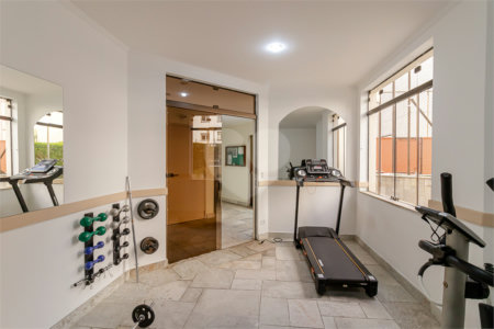 Apartamento à venda com 3 suítes em Aclimação, São Paulo, SP