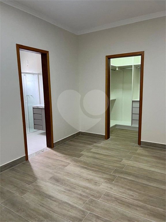 Casa à venda com 3 suítes no condomínio Palmeiras Imperiais, Salto - SP