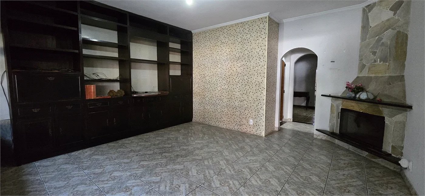 Casa à venda com 3 quartos, sendo 1 suíte, em Lar São Paulo, São Paulo, SP
