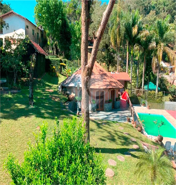 Casa à venda com 4 suítes em Roseira, Mairiporã, SP