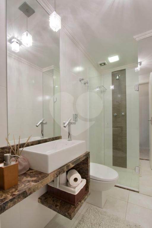 Apartamento à venda com 2 quartos, sendo 1 suíte, em Vila Olímpia, São Paulo, SP