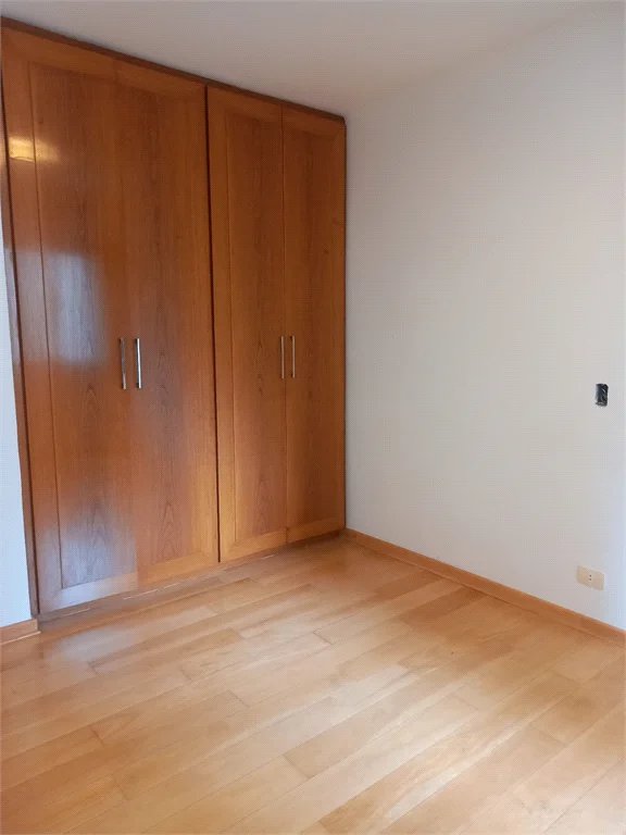 Apartamento à venda com 3 quartos, sendo 1 suíte, em Pinheiros, São Paulo, SP