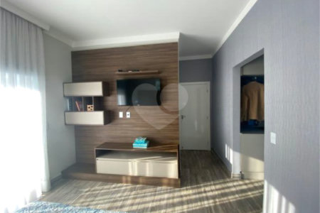 Casa à venda com 3 suítes no condomínio Campos do Conde I, Paulínia - SP
