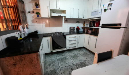 Casa à venda com 3 quartos, sendo 1 suíte,  no condomínio Residencial Sol Francisco, São Paulo - SP