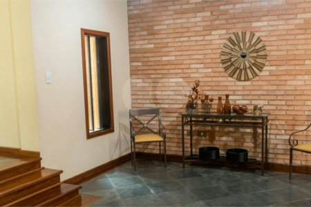 Casa à venda com 4 quartos, sendo 1 suíte, em Jardim Leocádia, Sorocaba, SP