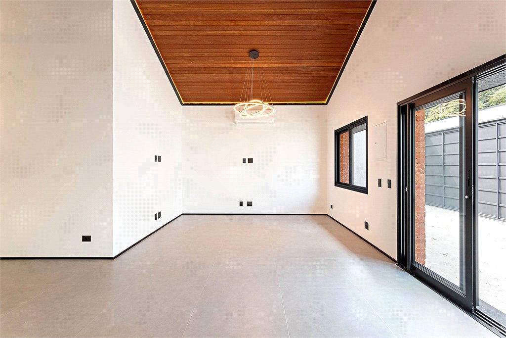 Casa Térrea à venda com 3 quartos, sendo 2 suítes, em Alto da Boa Vista, São Paulo, SP