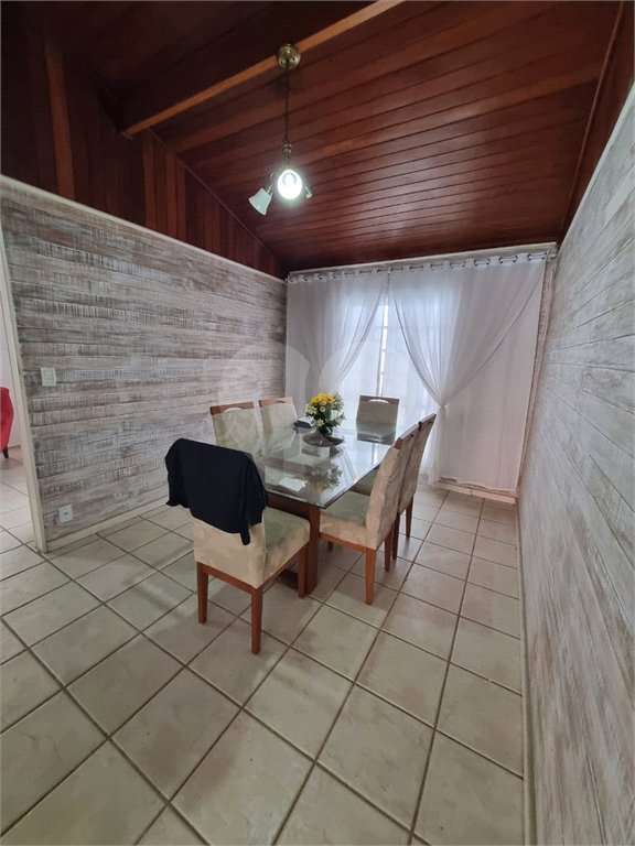 Casa à venda com 4 quartos, sendo 1 suíte, no condomínio Parque Ibiti do Paço, Sorocaba - SP