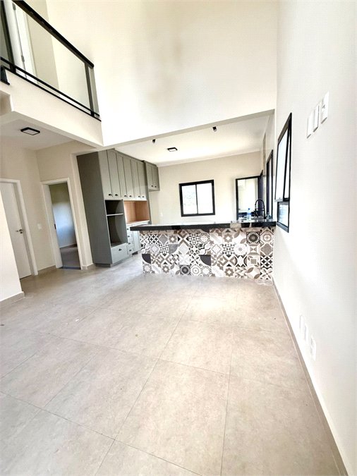 Casa à venda ou para alugar com 3 quartos, sendo 1 suíte, no condomínio Residencial Marchant Buarque, Atibaia - SP