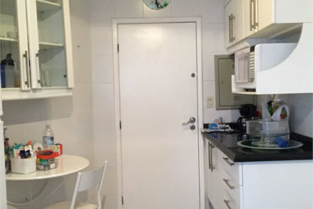 Apartamento à venda com 3 quartos, sendo 1 suíte, em Vila Andrade, São Paulo, SP