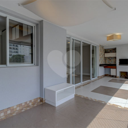 Apartamento à venda com 4 quartos, sendo 3 suítes, em Alto da Boa Vista, São Paulo, SP