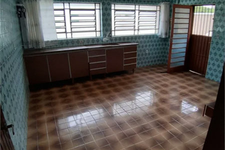 Sobrado à venda com 4 quartos, sendo 1 suíte, em Vila Gomes, São Paulo, SP