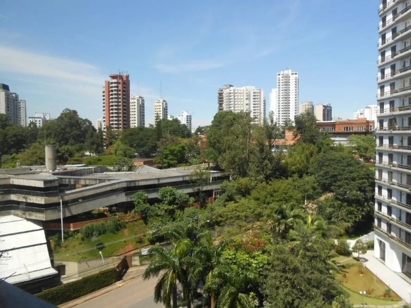Apartamento à venda com 4 suítes em Vila Suzana, São Paulo, SP