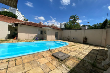 Casa Térrea à venda com 7 suítes em Alto da Lapa, São Paulo, SP
