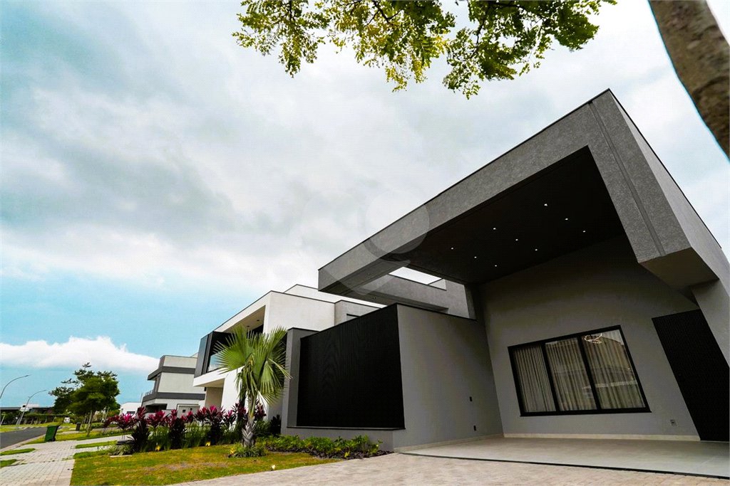 Casa à venda com 4 suítes no condomínio Alphaville Nova Esplanada 4, Votorantim - SP