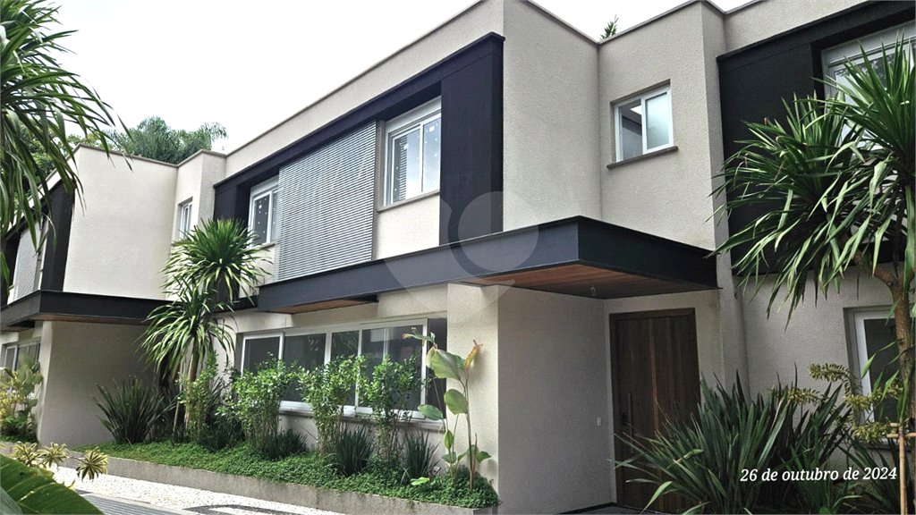 Casa à venda com 4 suítes no condomínio Vila Arese, São Paulo - SP