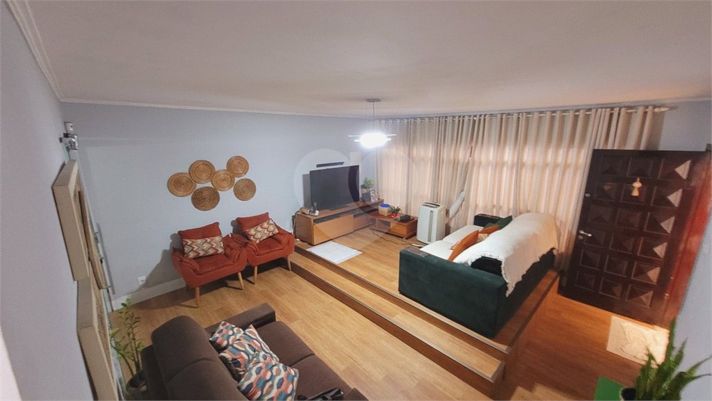 Casa à venda com 4 quartos, sendo 1 suíte, em Vila Matilde, São Paulo, SP