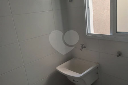 Casa em condomínio para alugar com 2 quartos em Vila Germinal, São Paulo, SP