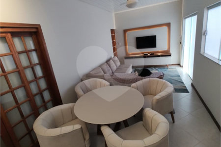 Casa à venda com 3 quartos, sendo 1 suíte, no Centro, Araraquara, SP