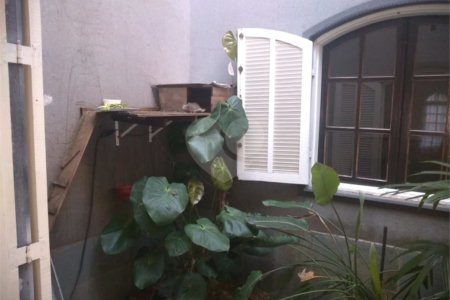 Casa Térrea à venda com 3 suítes em Jardim São Pedro, Mogi das Cruzes, SP