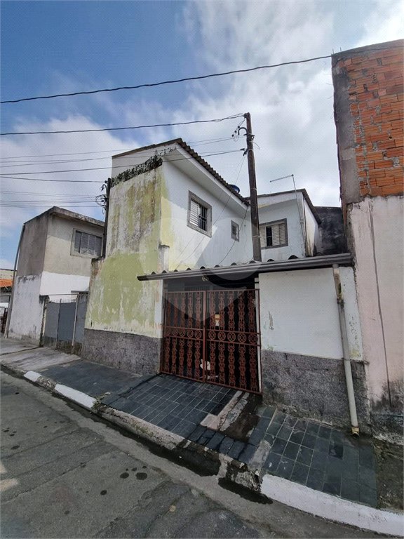 Sobrado à venda com 2 quartos, sendo 1 suíte, em Vila Urupês, Suzano, SP