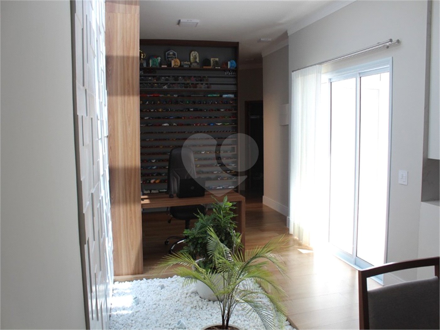 Casa à venda com 3 quartos, sendo 2 suítes, no condomínio Residencial Mantova, Indaiatuba - SP