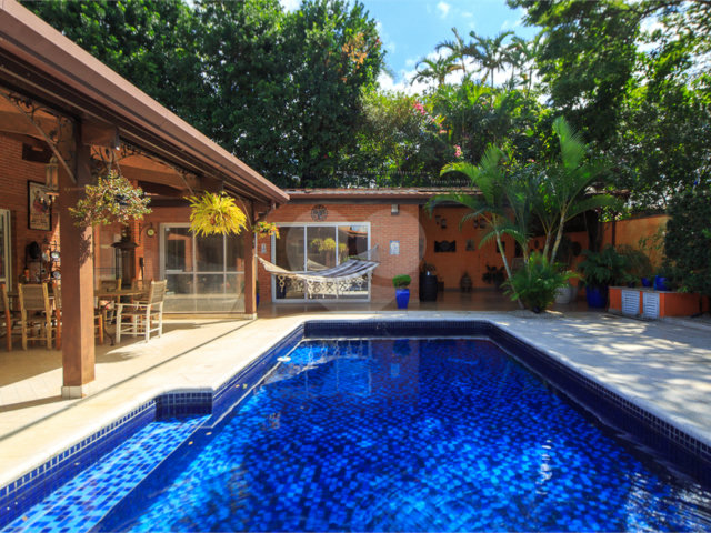 Casa Térrea à venda com 4 quartos, sendo 2 suítes,  em Jardim Petrópolis, São Paulo, SP