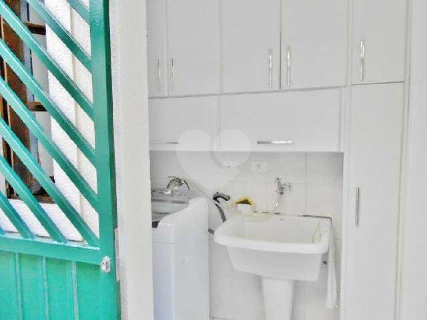 Casa à venda com 3 quartos, sendo 1 suíte, no condomínio Villaggio Di Firenze, São Paulo - SP