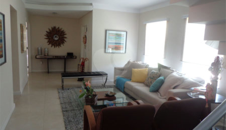 Casa à venda com 3 suítes no condomínio Terras de São Francisco, Vinhedo - SP