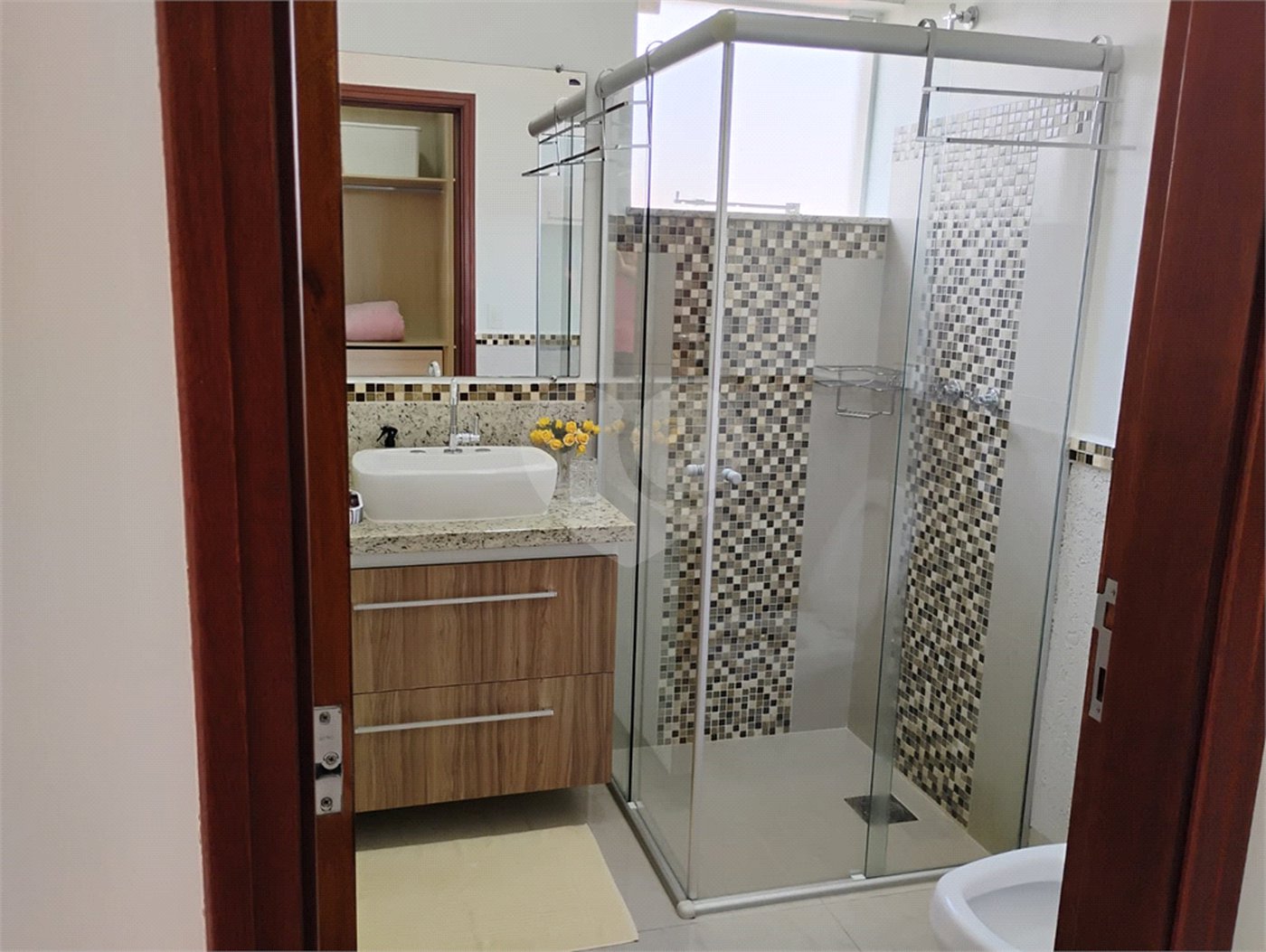 Sobrado à venda com 4 quartos, sendo 3 suítes,  em Jardim Marabá, Itapetininga, SP