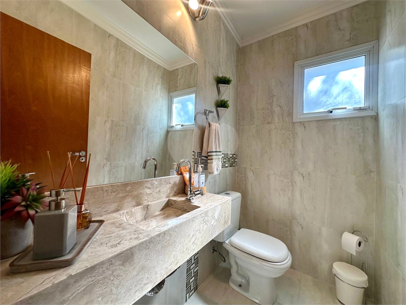 Casa Térrea à venda com 3 suítes em Tremembé, São Paulo, SP